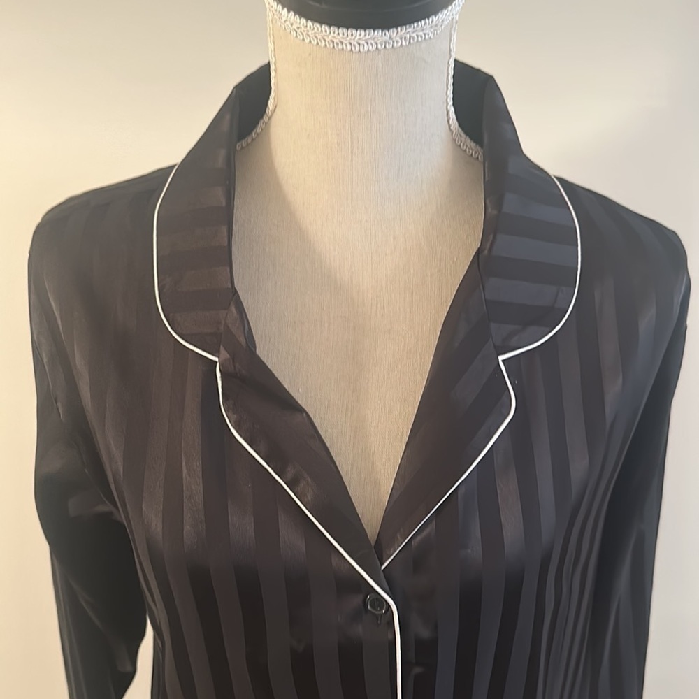 **LAST CALL** Flora by Flora Nikrooz Sleep Shirt Medium - Picture 3 of 5